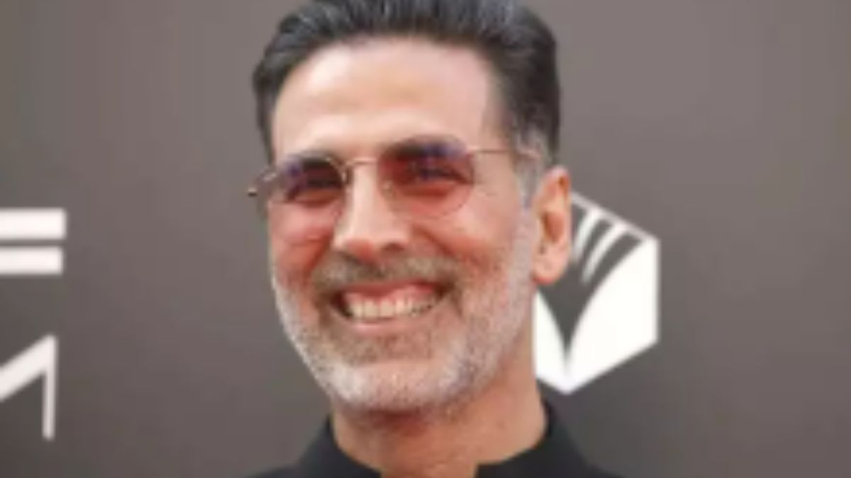 Akshay Kumar Cant Stay Without His Phone